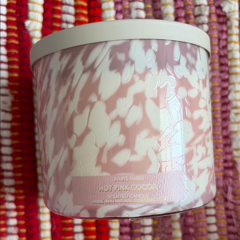 Bath and body works candles- hot pink cocoa
